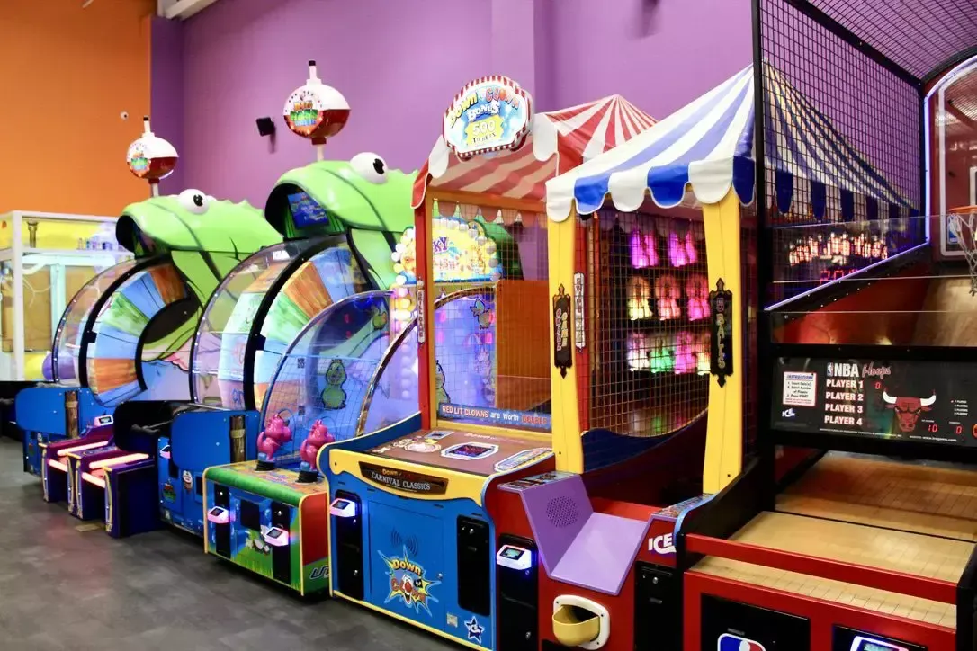 pigeon forge arcade at slick city