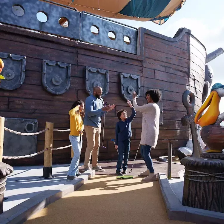 sky pirates of mermaid bay mini golf