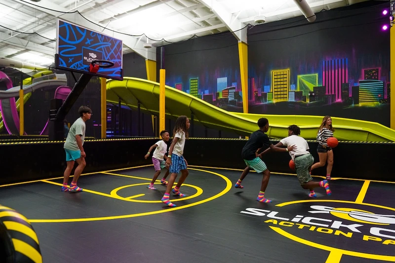 air court basketball at slick city action park